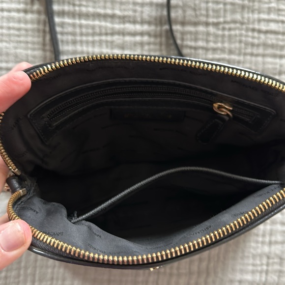 Michael Kors Crossbody - Picture 3 of 4